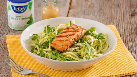 spiralized-zucchini-grilled-salmon-salad